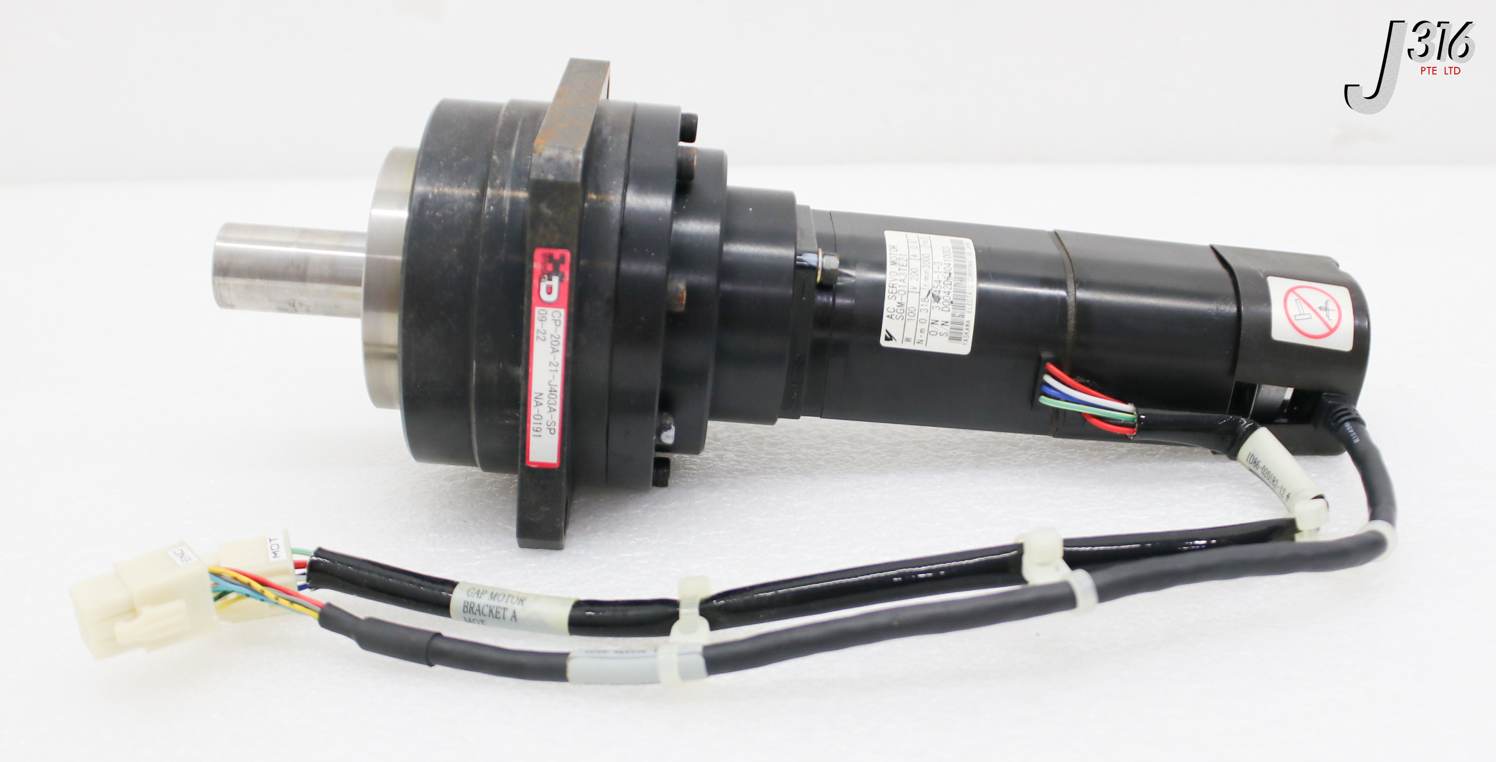 35308 YASKAWA ELECTRIC AC SERVO MOTOR W/ GEAR CP-20A-21-J403A-SP